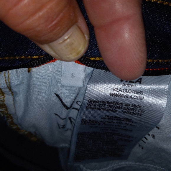 Vila Clothes blue jean button down skirt (everything must go! Moving sale) - Picture 5 of 7